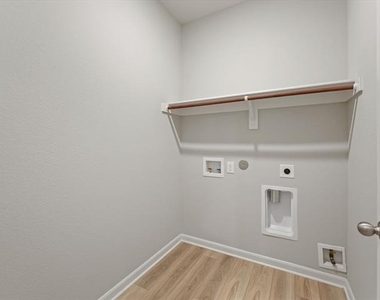 2113 Erlinda Drive - Photo Thumbnail 28