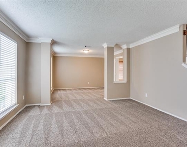 4436 Cordova Lane - Photo Thumbnail 7
