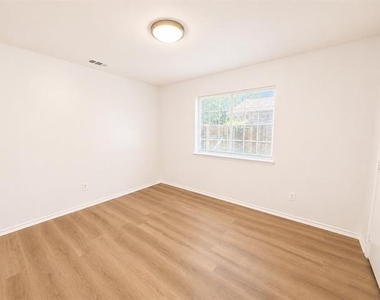 515 Haymarket Drive - Photo Thumbnail 6