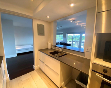 1200 Sw 12th Street - Photo Thumbnail 4