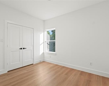 3523 S Harwood Street - Photo Thumbnail 20