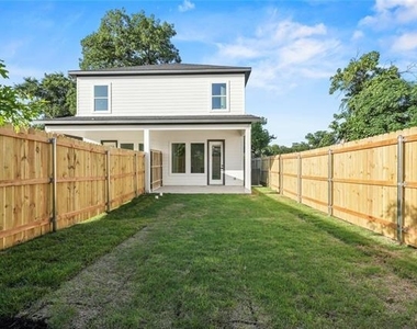 3523 S Harwood Street - Photo Thumbnail 23