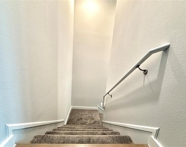 2306 Moonflower Road - Photo Thumbnail 29
