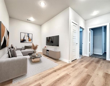 2306 Moonflower Road - Photo Thumbnail 7