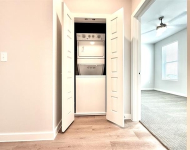 540 Foxglove Road - Photo Thumbnail 18