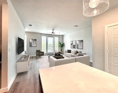 540 Foxglove Road - Photo Thumbnail 2
