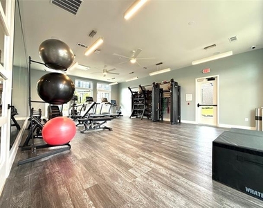 540 Foxglove Road - Photo Thumbnail 35