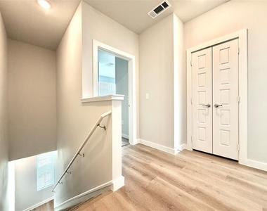 540 Foxglove Road - Photo Thumbnail 22