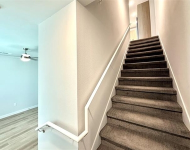 540 Foxglove Road - Photo Thumbnail 25