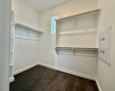 540 Foxglove Road - Photo Thumbnail 23