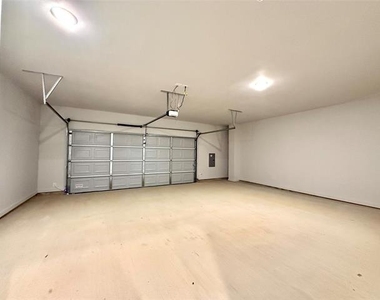 2239 Moonflower Court - Photo Thumbnail 15