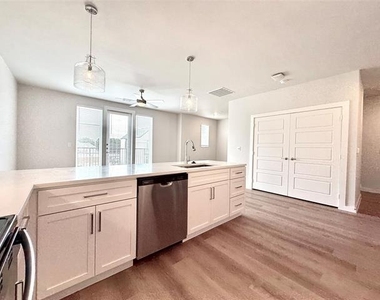2239 Moonflower Court - Photo Thumbnail 24
