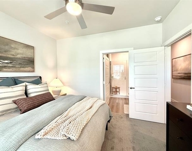 2217 Reserve Way - Photo Thumbnail 17