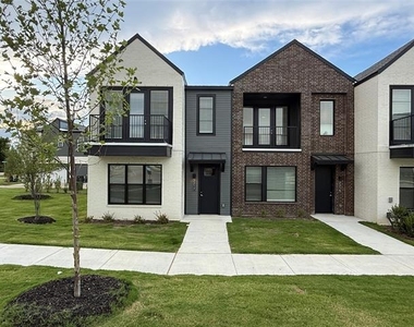 2217 Reserve Way - Photo Thumbnail 5