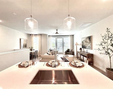 2217 Reserve Way - Photo Thumbnail 4