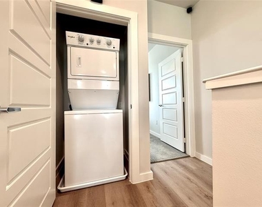 2217 Reserve Way - Photo Thumbnail 21