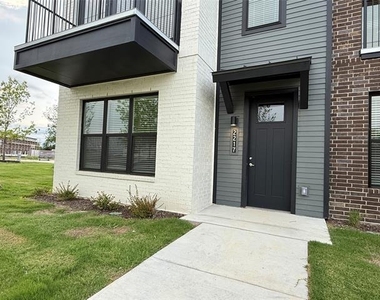 2217 Reserve Way - Photo Thumbnail 10