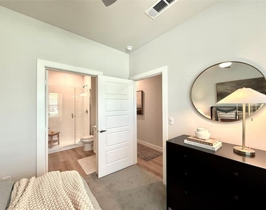 2217 Reserve Way - Photo Thumbnail 18