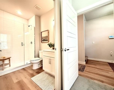 2217 Reserve Way - Photo Thumbnail 26