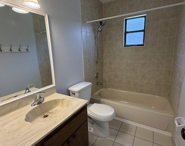 2325 Sw Pamona Street - Photo Thumbnail 10