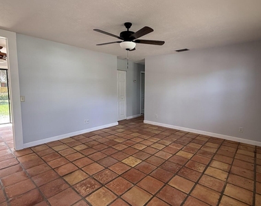 2325 Sw Pamona Street - Photo Thumbnail 2