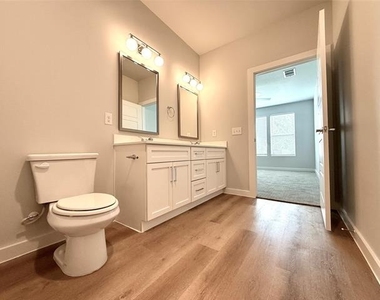 2219 Reserve Way - Photo Thumbnail 23