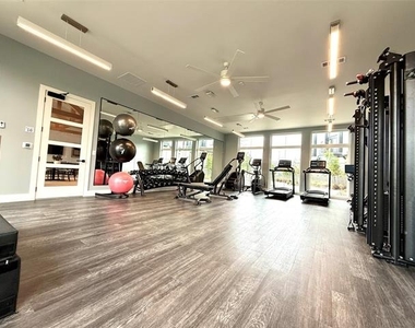 2219 Reserve Way - Photo Thumbnail 31