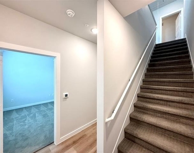 2219 Reserve Way - Photo Thumbnail 14