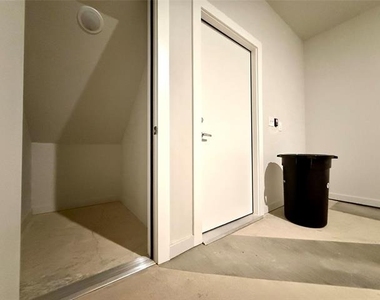 2219 Reserve Way - Photo Thumbnail 26