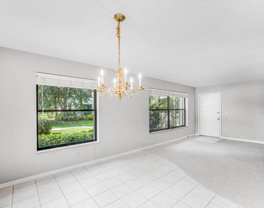 361 Sw South River Drive - Photo Thumbnail 10