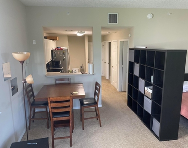 1209 Main Street - Photo Thumbnail 7