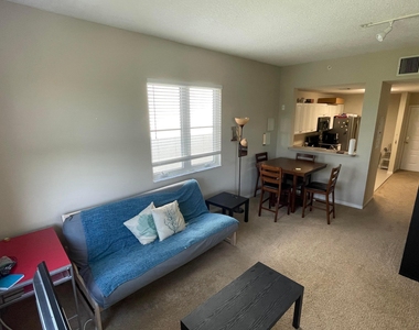 1209 Main Street - Photo Thumbnail 5