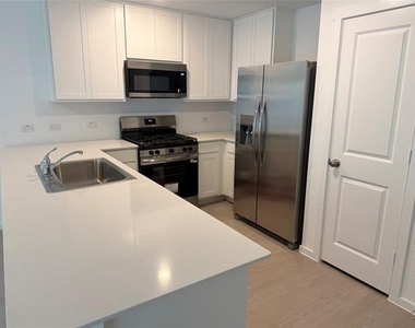7412 Woodpecker Drive - Photo Thumbnail 4