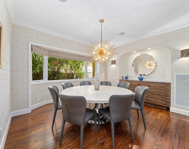 330 Royal Plaza Drive - Photo Thumbnail 8