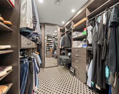 330 Royal Plaza Drive - Photo Thumbnail 17