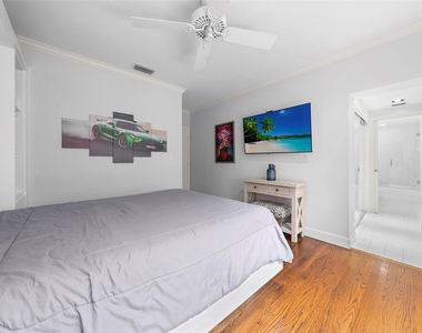 330 Royal Plaza Drive - Photo Thumbnail 20