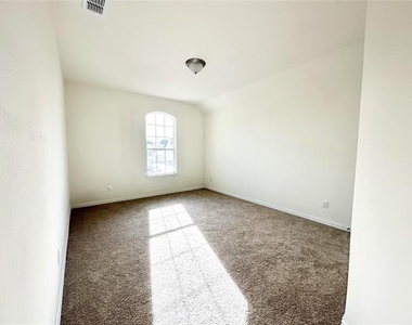 1225 Indianola Trail - Photo Thumbnail 14