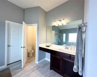1225 Indianola Trail - Photo Thumbnail 8