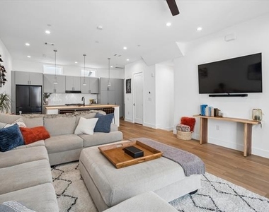 236 Melba Street - Photo Thumbnail 9