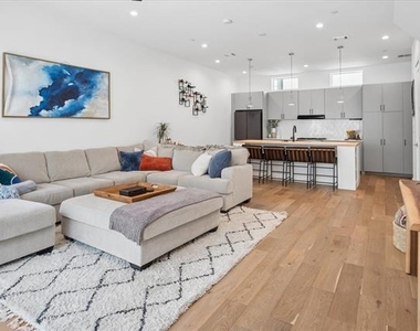 236 Melba Street - Photo Thumbnail 6