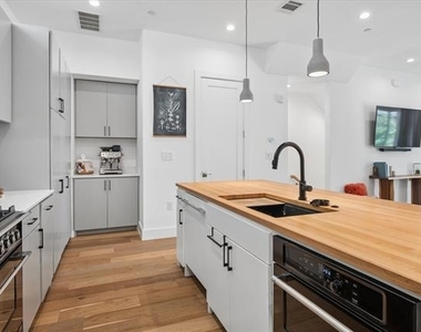 236 Melba Street - Photo Thumbnail 13