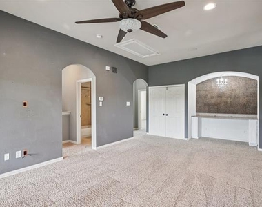 920 Norma Lane - Photo Thumbnail 32