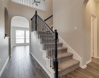 1824 Sparrow Street - Photo Thumbnail 18