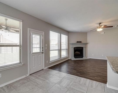 1824 Sparrow Street - Photo Thumbnail 11