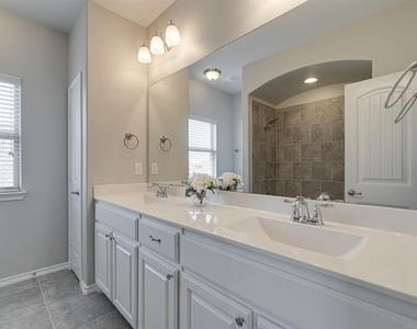 1824 Sparrow Street - Photo Thumbnail 23