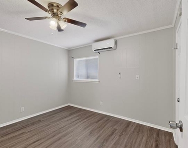 1585 N Mill Street - Photo Thumbnail 13