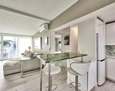 1043 Hillsboro - Photo Thumbnail 9