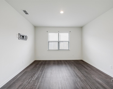 13616 Musselshell Drive - Photo Thumbnail 10