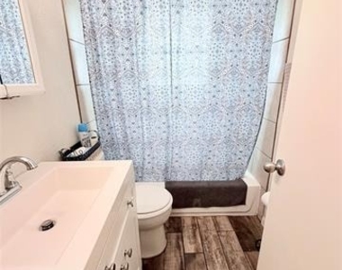 10640 Aledo Drive - Photo Thumbnail 11