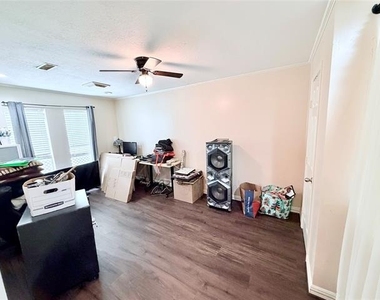 10640 Aledo Drive - Photo Thumbnail 16